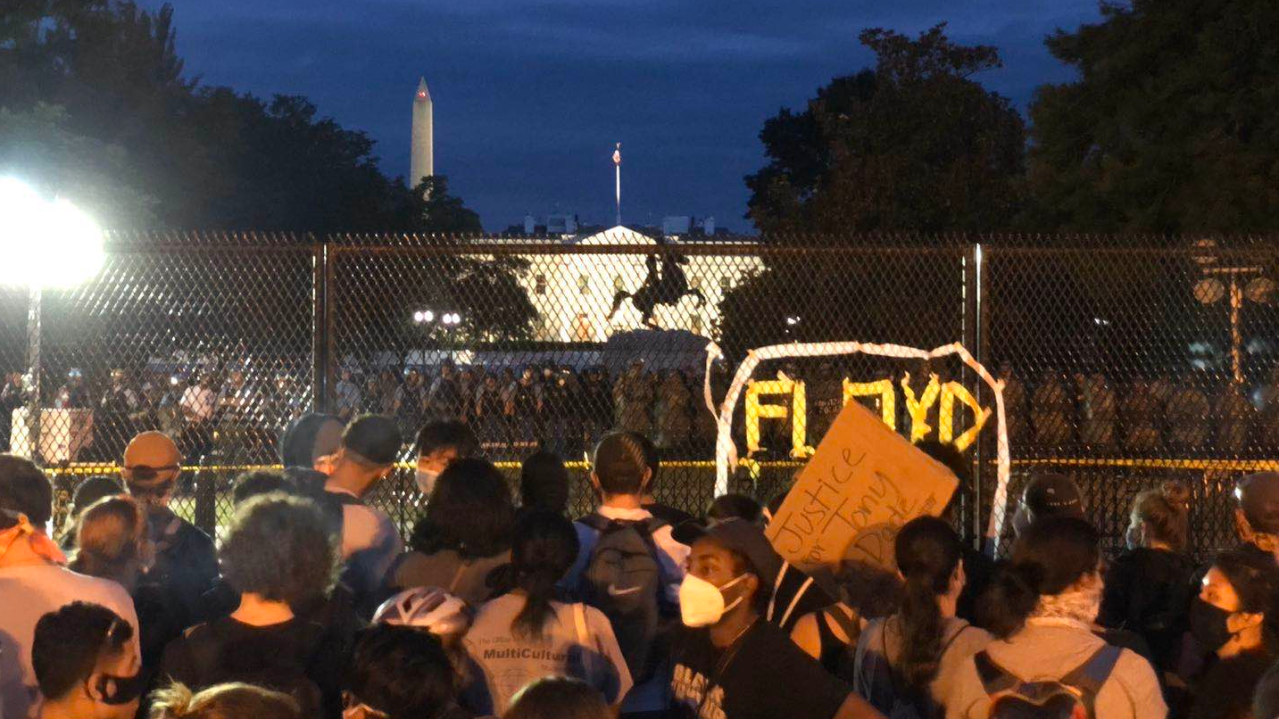 Thousands of protesters rally outside White House despite curfew 
